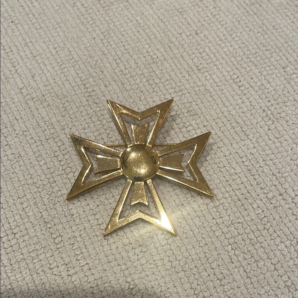 Vintage Monet Maltese cross Brooch